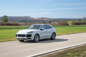 2019 Porsche Cayenne E-Hybrid Coupe